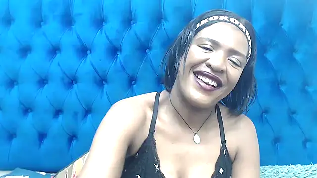 Snapshot of SpicyQueenxxxx chatting on 04.14.26 SpicyQueenxxxx online show from 04.14.26