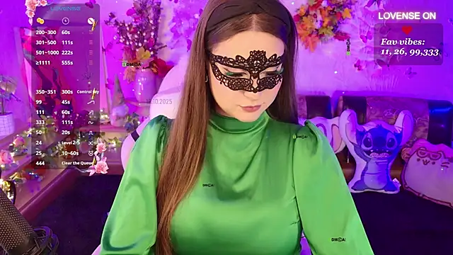 Miss SweetPeach online show from 10.18.25