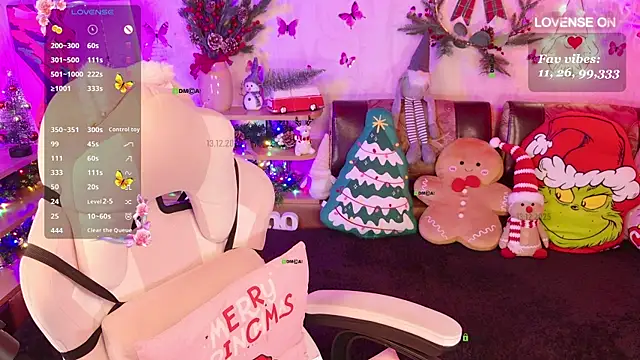 Miss SweetPeach online show from 12.13.25