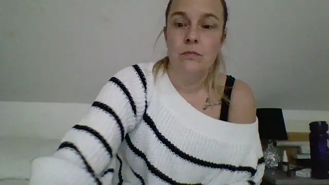 Snapshot of scrummymummy2 chatting on 03.14.26 scrummymummy2 online show from 03.14.26