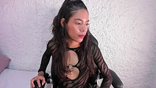 cate martinez online show from 12.11.24