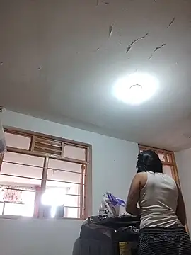 EmmaTorres  online show from 11.20.25