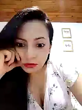 Snapshot of anaruiz_ chatting on 02.14.25 anaruiz online show from 02.14.25