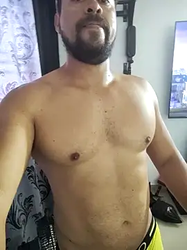 Snapshot of LatinMar chatting on 02.18.25 LatinMar online show from 02.18.25