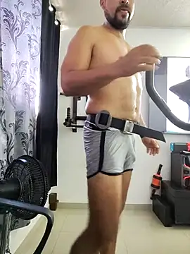 Snapshot of LatinMar chatting on 03.10.25 LatinMar online show from 03.10.25