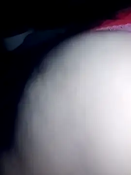 araSquirt 23 online show from 02.15.25