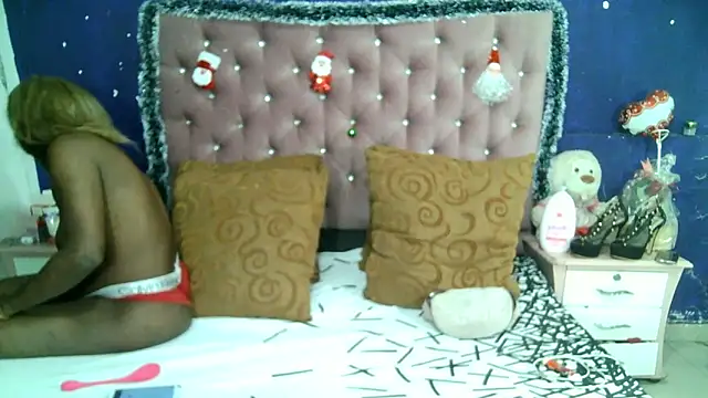 Snapshot of ValeriaTsx chatting on 12.15.25 ValeriaTsx online show from 12.15.25