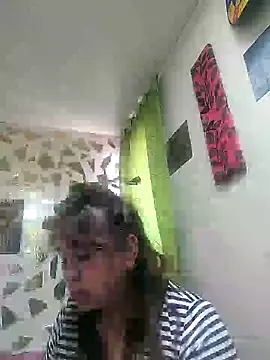 Snapshot of Kazsandraa chatting on 01.12.25 Kazsandraa online show from 01.12.25