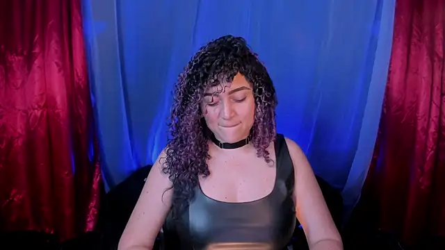 Snapshot of Kateryn_ chatting on 03.19.25 Kateryn online show from 03.19.25