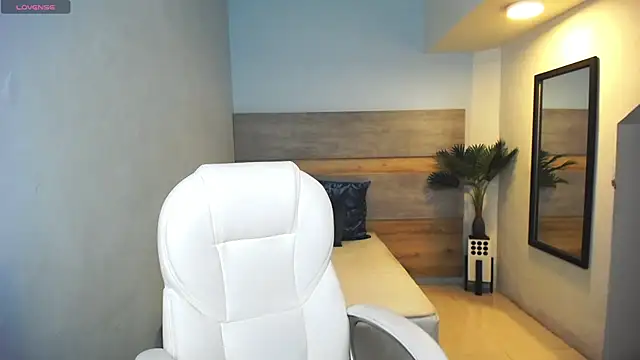 Snapshot of liseth_fox chatting on 01.03.25 liseth fox online show from 01.03.25