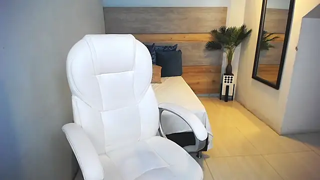 Snapshot of liseth_fox chatting on 01.07.25 liseth fox online show from 01.07.25