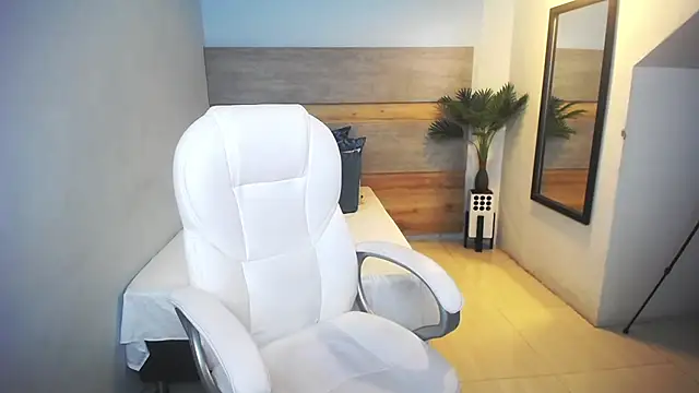 Snapshot of liseth_fox chatting on 01.16.25 liseth fox online show from 01.16.25