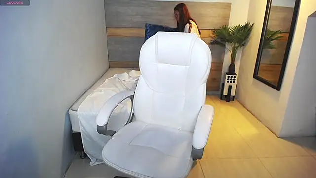 Snapshot of liseth_fox chatting on 03.08.25 liseth fox online show from 03.08.25