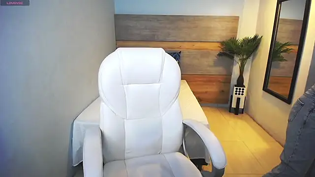 Snapshot of liseth_fox chatting on 03.16.25 liseth fox online show from 03.16.25