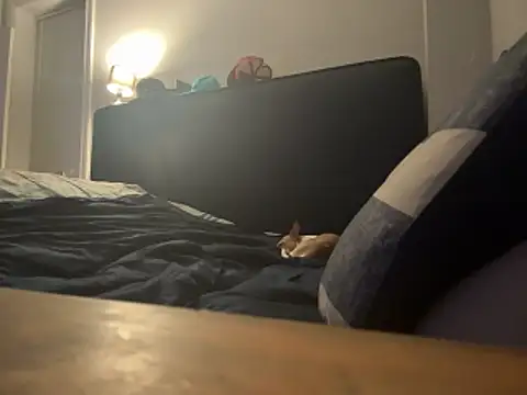 ChiRaqb8 online show from 04.12.26