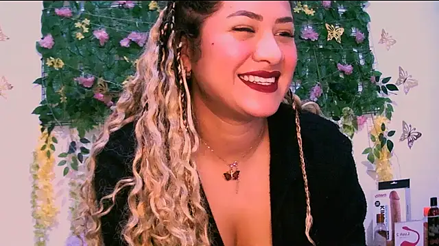 Snapshot of Crysrus chatting on 09.28.25 Crysrus online show from 09.28.25