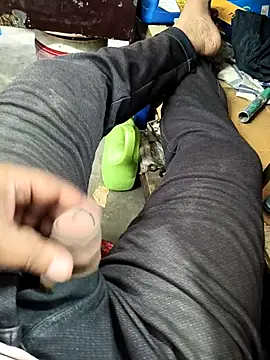 Snapshot of Srmotrs chatting on 09.10.25 Srmotrs online show from 09.10.25