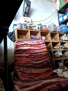 Snapshot of Srmotrs chatting on 09.27.25 Srmotrs online show from 09.27.25