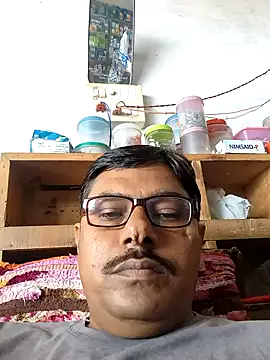 Snapshot of Srmotrs chatting on 10.03.25 Srmotrs online show from 10.03.25