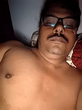 Snapshot of Srmotrs chatting on 10.06.25 Srmotrs online show from 10.06.25