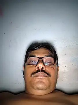 Snapshot of Srmotrs chatting on 10.09.25 Srmotrs online show from 10.09.25