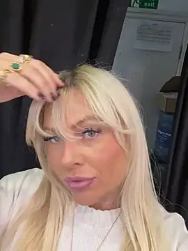 Snapshot of Arabellalee23 chatting on 01.25.25 Arabellalee23 online show from 01.25.25