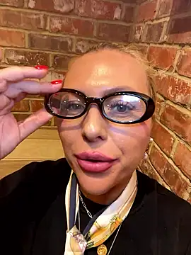 Snapshot of Arabellalee23 chatting on 01.12.26 Arabellalee23 online show from 01.12.26