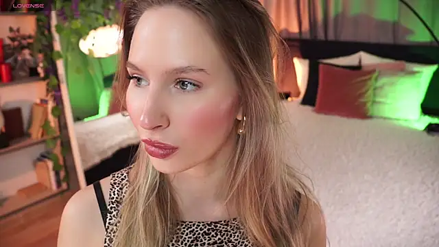 Snapshot of AnnLevine chatting on 03.14.25 AnnLevine online show from 03.14.25