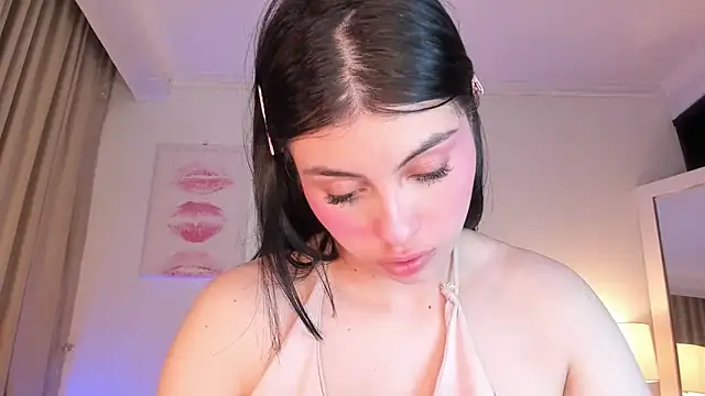 Snapshot of halseycox___ chatting on 05.20.26 halseycox online show from 05.20.26