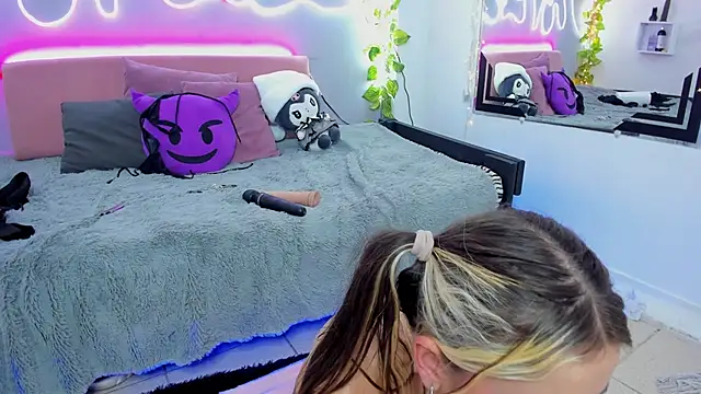 YouliteSllut2 online show from 12.28.24