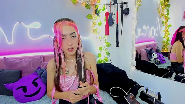 YouliteSllut2 online show from 01.10.25