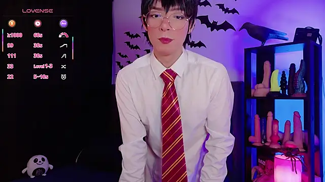 Snapshot of Sammy_Russell chatting on 10.28.25 Sammy Russell online show from 10.28.25