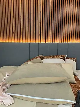 Snapshot of EmiilyAdams_ chatting on 02.21.25 EmiilyAdams online show from 02.21.25