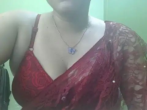 Snapshot of LOVERIAKOL chatting on 06.24.26 LOVERIAKOL online show from 06.24.26