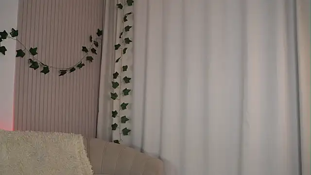 Snapshot of CindyGarrison chatting on 02.27.25 CindyGarrison online show from 02.27.25
