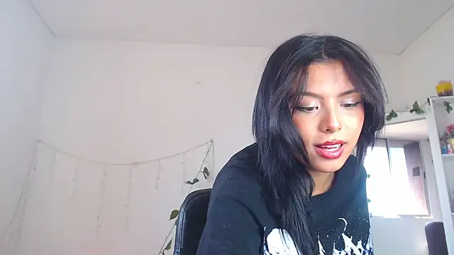 Keyti Sullivan online show from 02.19.25