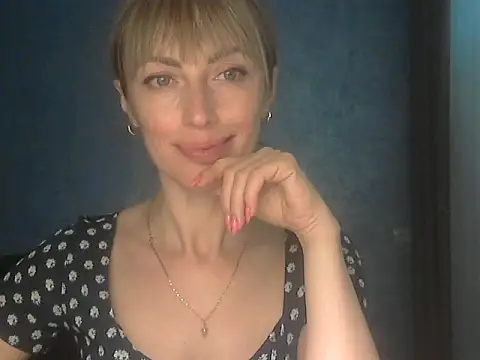 Snapshot of EffectMaya chatting on 05.16.26 EffectMaya online show from 05.16.26