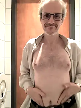 Snapshot of Zed0l1Mod chatting on 02.18.25 Zed0l1Mod online show from 02.18.25