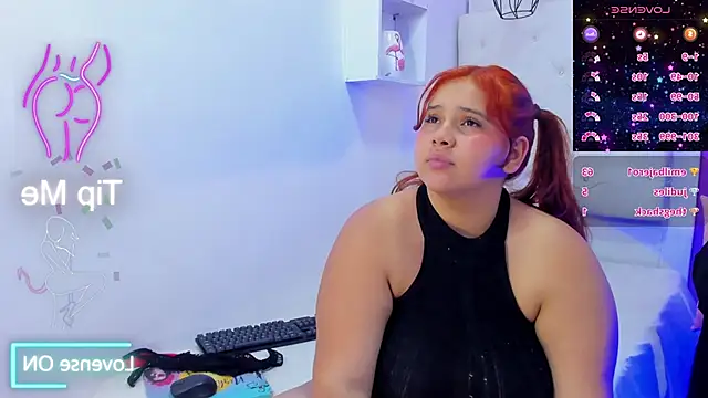 Snapshot of Alanna_hot3 chatting on 01.21.25 Alanna hot3 online show from 01.21.25