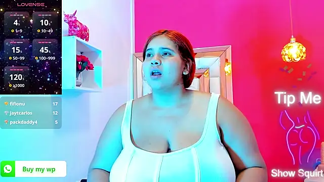 Snapshot of Alanna_hot3 chatting on 02.04.25 Alanna hot3 online show from 02.04.25