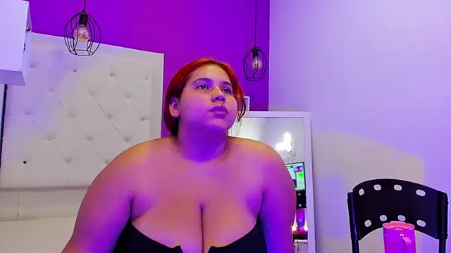 Snapshot of Alanna_hot3 chatting on 02.17.25 Alanna hot3 online show from 02.17.25