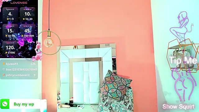 Snapshot of Alanna_hot3 chatting on 03.05.25 Alanna hot3 online show from 03.05.25