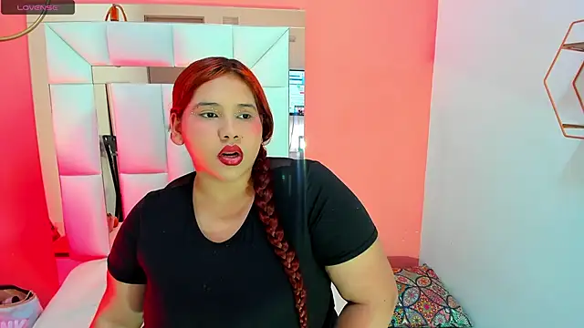 Snapshot of Alanna_hot3 chatting on 03.06.25 Alanna hot3 online show from 03.06.25