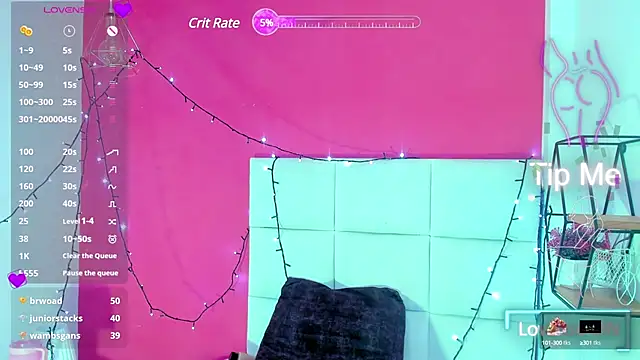 Snapshot of Alanna_hot3 chatting on 03.10.25 Alanna hot3 online show from 03.10.25