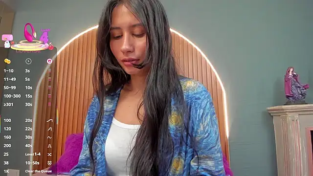 NayeCloud online show from 01.09.26