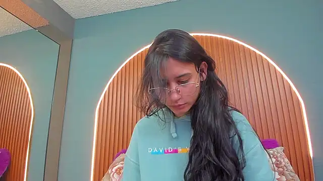 NayeCloud online show from 02.03.26