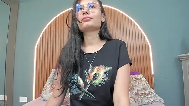 NayeCloud online show from 02.07.26