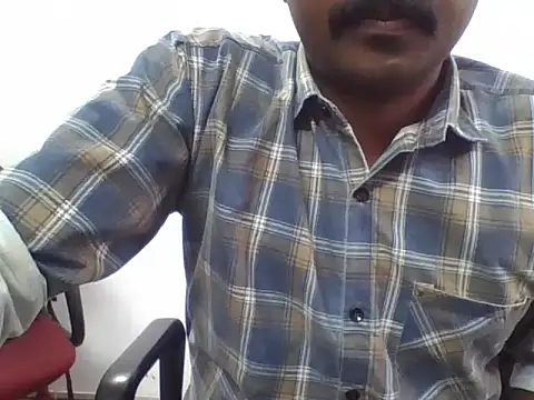 Snapshot of dg1604 chatting on 10.28.25 dg1604 online show from 10.28.25