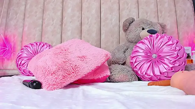 ShanelWest online show from 12.11.24