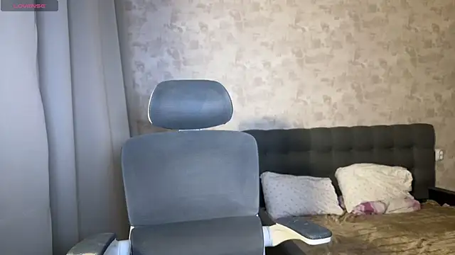 weshycouple online show from 03.01.25